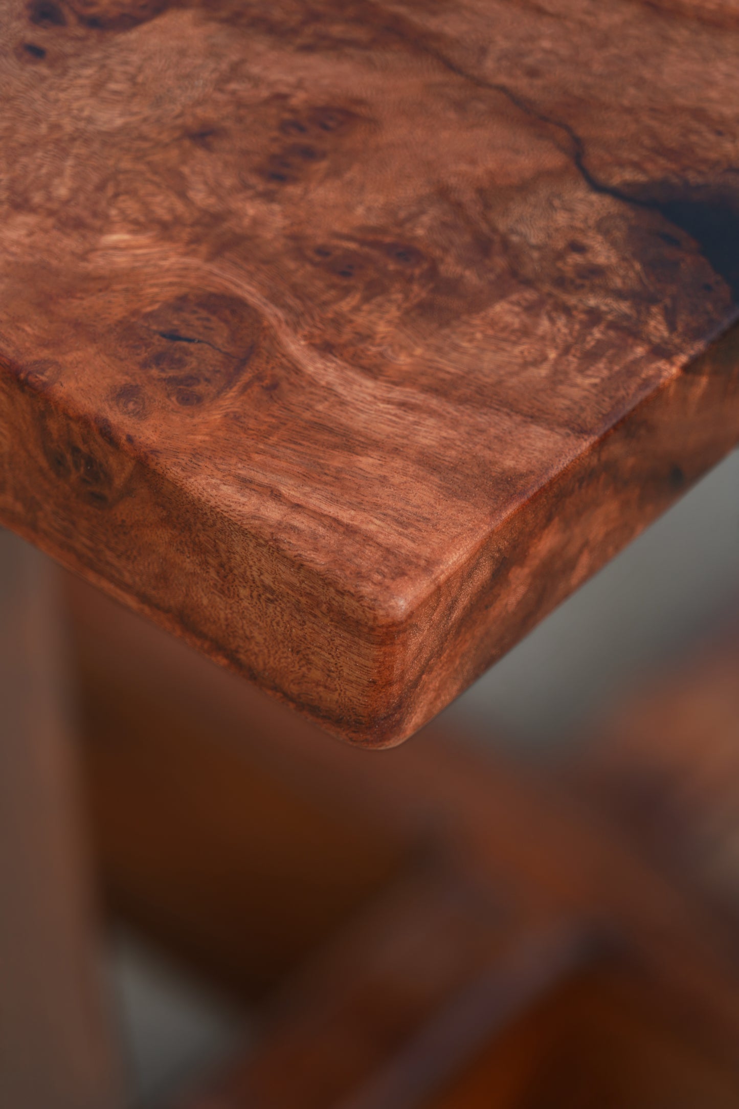 The Qanaat Dining Table