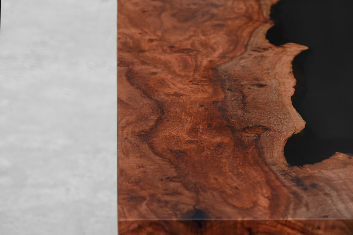 The Qanaat Dining Table