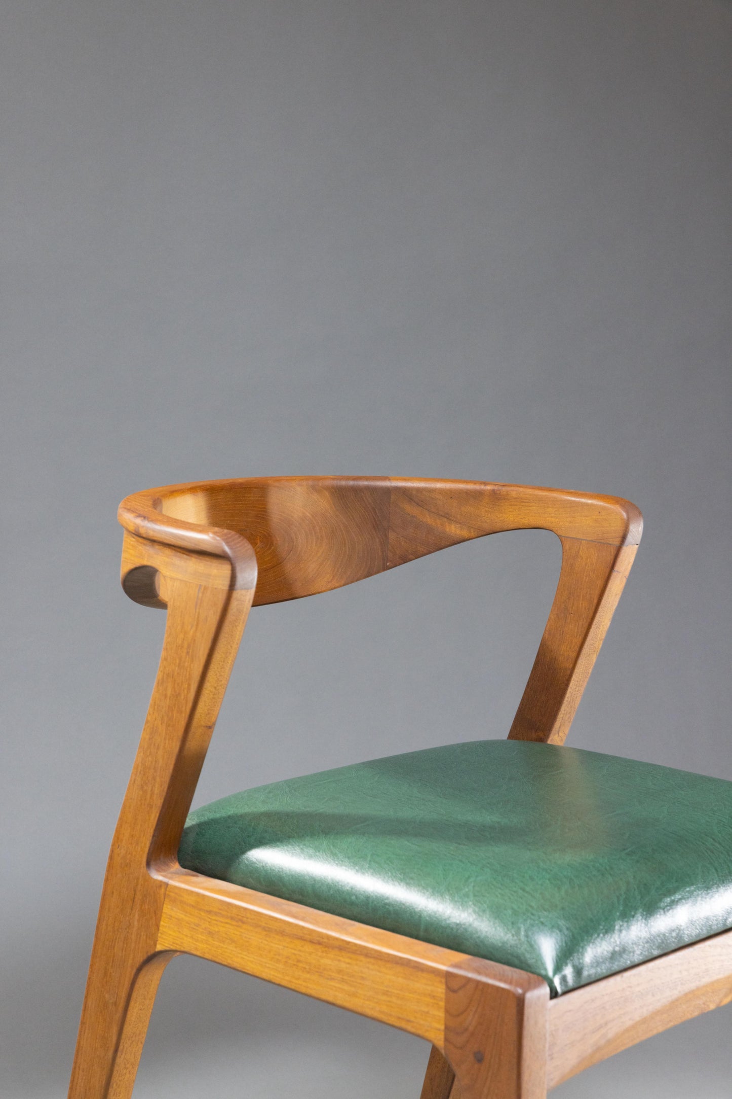 The Dilkash Dining Chair