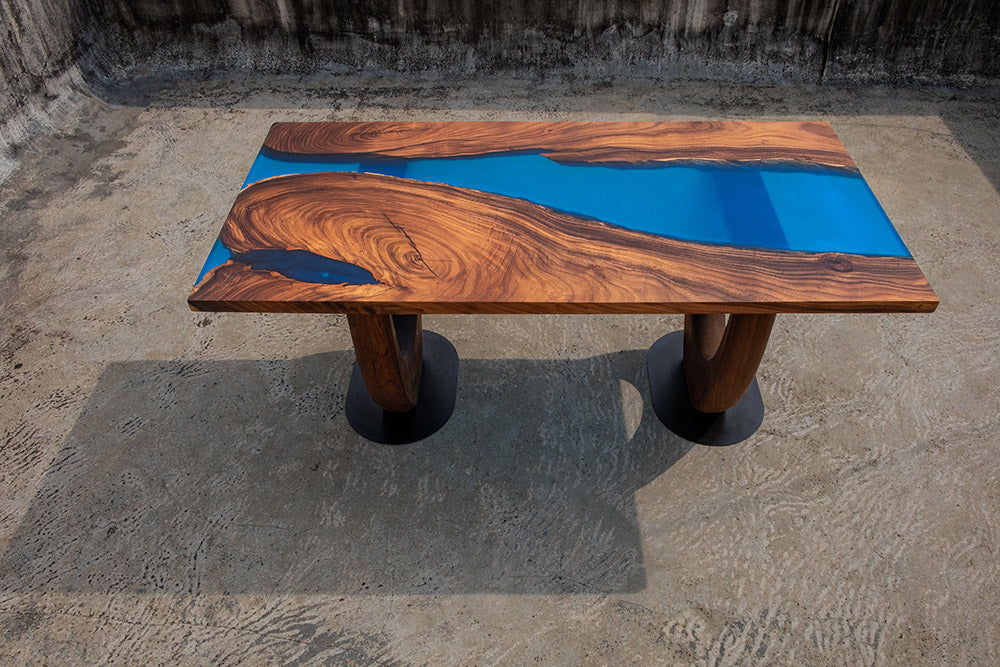 The Samandar River Table
