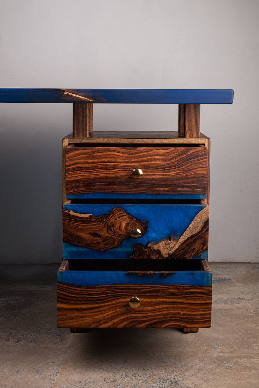 The Vepaar Study Desk