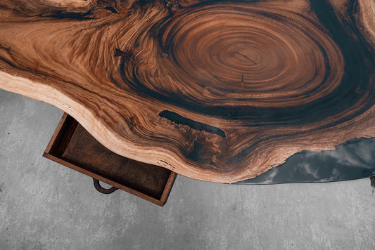 The Kaarobaar Study Table