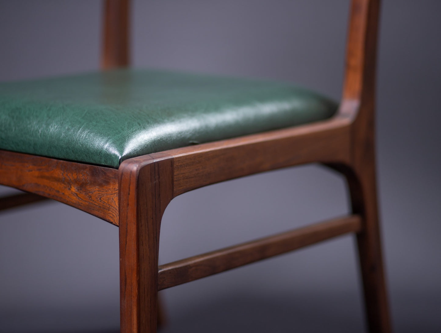 The Sukoon Dining Chair