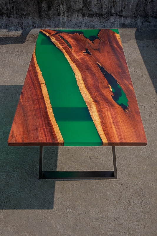 The Emerald River Table