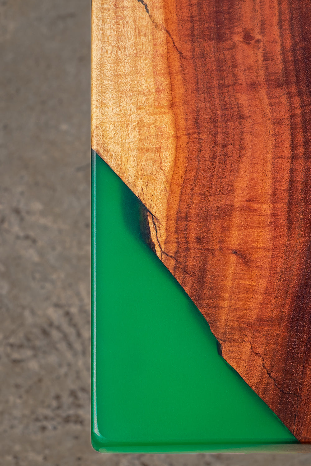 The Emerald River Table